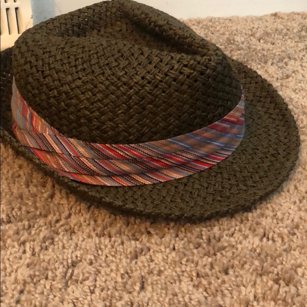 Fedora - Picture 2 of 2